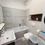 Karzo Lk 207 Free Garage Apartment *