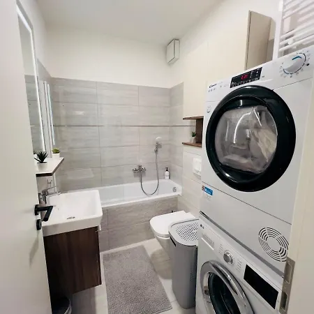 Karzo Lk 207 Free Garage בודפשט