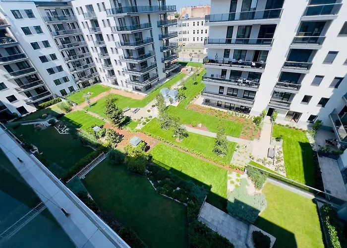 Karzo Lk 207 Free Garage Budapesta