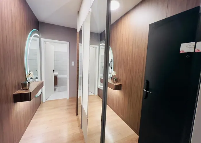 Karzo Lk 207 Free Garage Budapesta