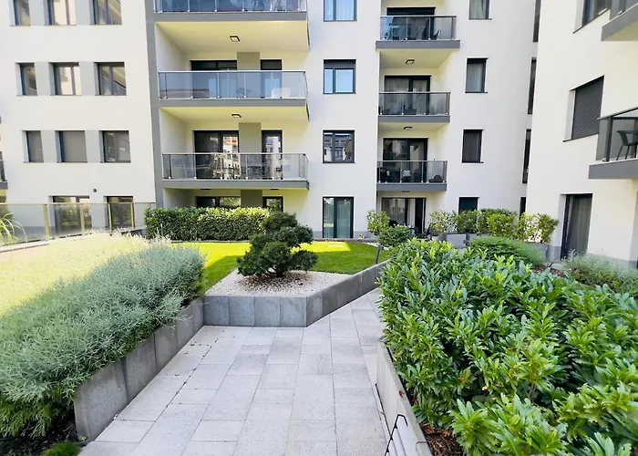 Karzo Lk 207 Free Garage Budapest