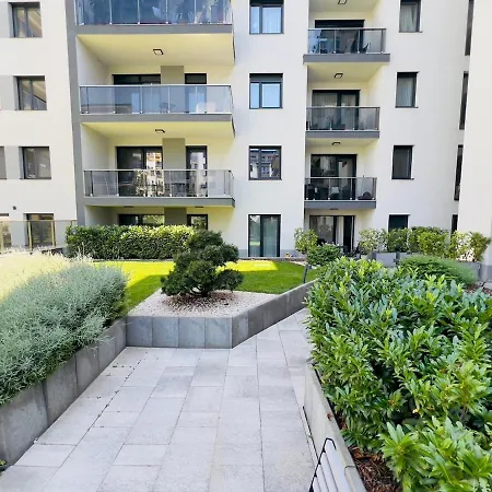 Karzo Lk 207 Free Garage Budapest